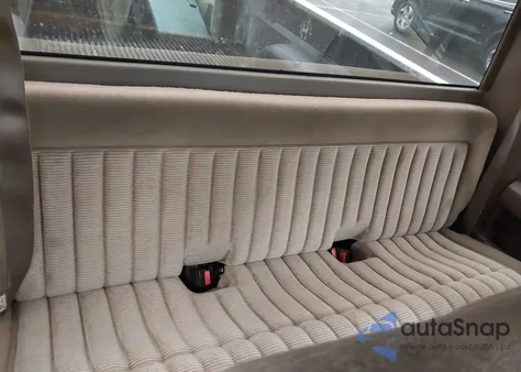 1992 Chevrolet Gmt-400 K1500 z USA, uszkodzony, nr VIN 2GCEK19K0N1143312